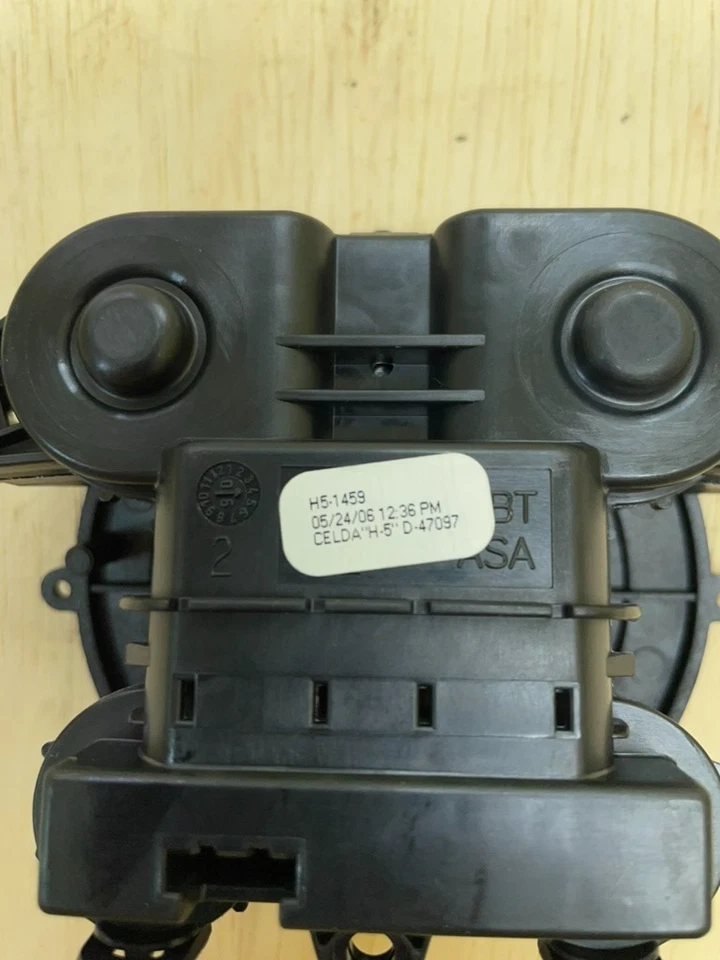 Motor de transmisión de espejo retrovisor puerta delantera GM OEM 02-09 Trailblazer Envoy Bravada 88944479 Foto 3 de 4