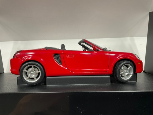 AUTOart 1:18 SCALE TOYOTA MR2 SPYDER - RED -BEAUTIFUL - READ AD - Picture 4 of 20