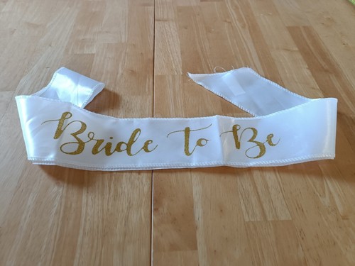 Bridal shower accessories lace fan flower hair vine shower quiz Game Photo Props - Picture 21 of 24