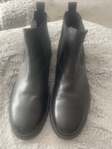 Geox schwarze Lederstiefel Größe 10 neu