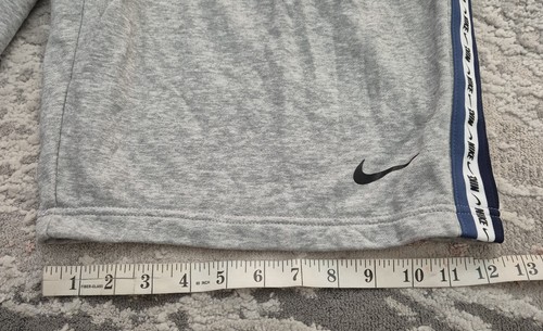 Pantalones Cortos Nike Sportswear Repeat Para Hombre Talla XL Terry Francés Retro Gris - Imagen 2 de 8