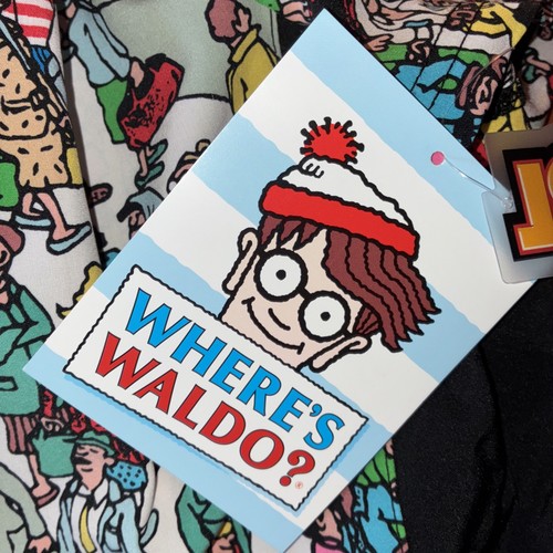 Where’s Waldo Scrub Top Women’s Unisex Medium Tooniforms New - Picture 6 of 12