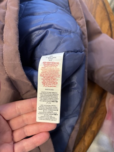 Abrigo de Invierno Mini Boden Niñas 7/8 Con Capucha Borde de Piel Púrpura Forrado Sherpa - Imagen 4 de 5