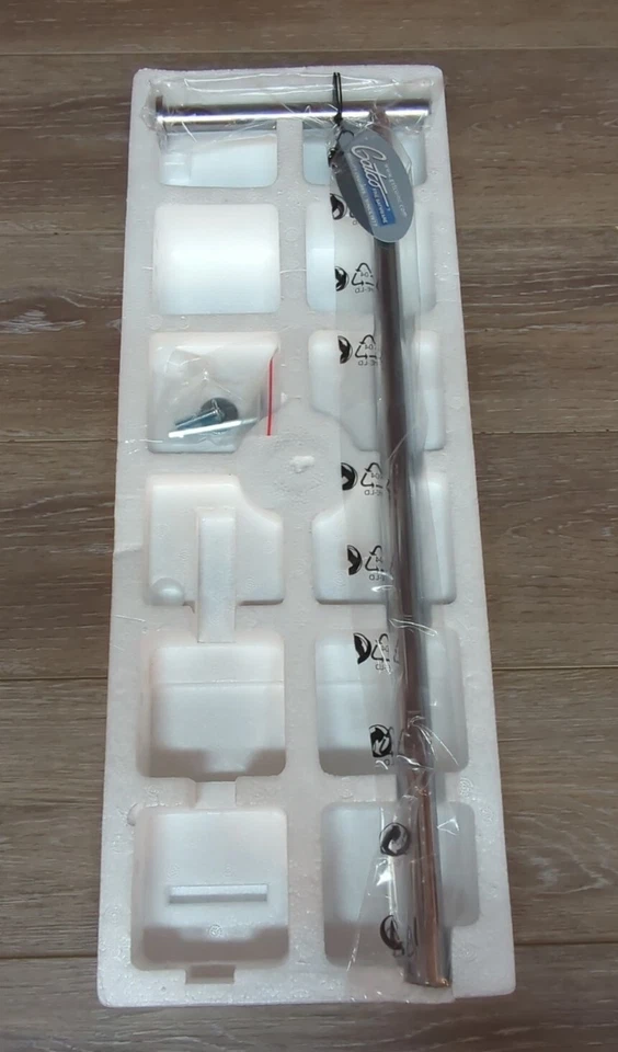 Soporte de papel higiénico con base rectangular moderno Gatco, 21,25" cromo 1431 canales Foto 2 de 3