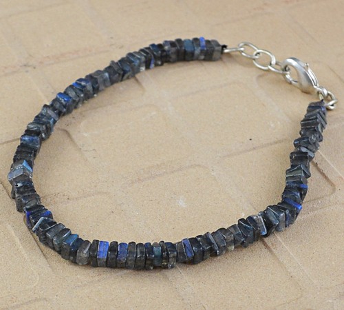 50.00 Cts Natural 8 Inches Long Blue Flash Labradorite Beads Bracelet (RS) - Picture 2 of 3