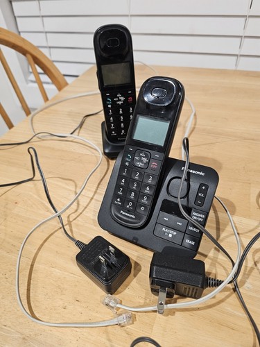 Panasonic KX-TGL430 Answering Base & 2 KX-TGLA40 Handsets W/ Charging Base/cords