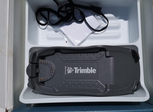 New Trimble Geo XM GeoExplorer 2005 Series Pocket PC - Photo 3 sur 11