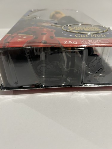 MIRACULOUS Ladybug Cat Noir The Movie Doll Modellino Super Hero 2022 NUOVO - Foto 5 di 5