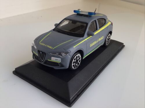 GUARDIA DI FINANZA Nuova Alfa Romeo Stelvio 2.4 4X4 Die Cast Model 1/43 - Foto 2 di 11