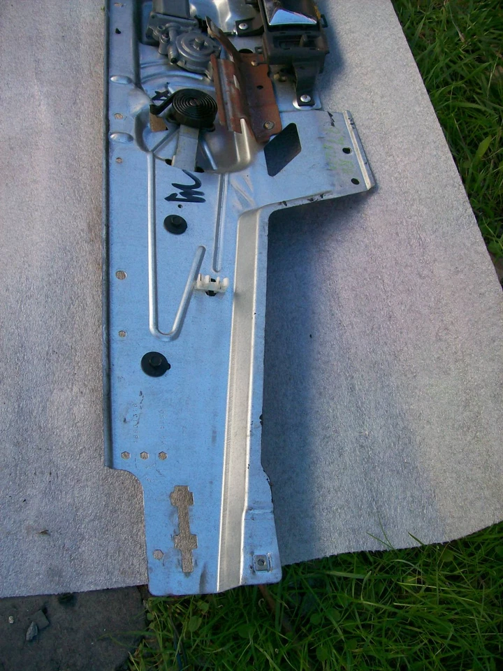 1996-2002 CADILLAC ELDORADO PASSENGER RIGHT POWER WINDOW REGULATOR MOTOR HANDLE — 第 3/4 张图片