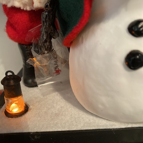 Vintage Urlaub Kreationen Szene Weihnachtsmann & Schneemann Musical Lights Up spielt Musik Neu im Karton - Bild 3 von 12
