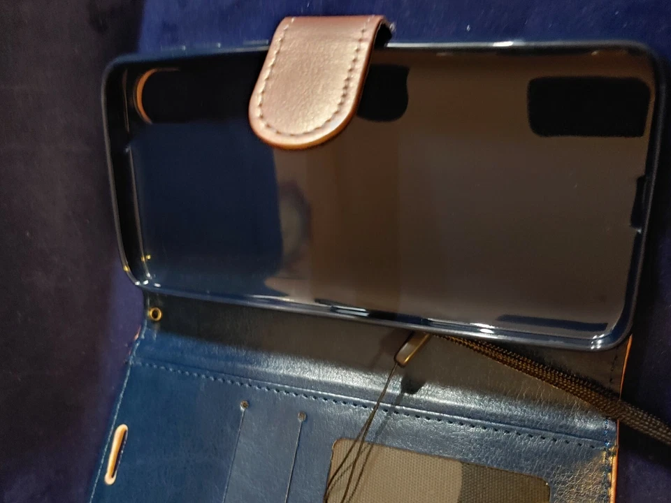 Motorola E6- Faux Flip Wallet Case Cover Magnet Clip- (9592-9593) - Image 4 of 4