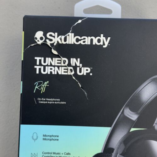 NEW Skullcandy Riff Wired On Ear Headphones with Mic Black - Picture 2 of 17