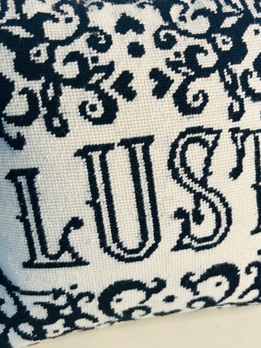 JONATHAN ADLER LUST VICE NEEDLEPOINT VICTORIAN BLACK&CREAM VICE THROW PILLOW - 第 2/5 張圖片
