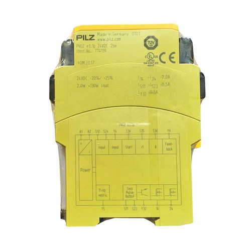 1PC New PILZ 774139 PNOZ e3.1p Safety Relay - Picture 1 of 4