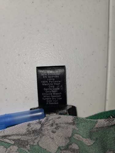 Top Ann Taylor Outlet para mujer verde floral sin mangas talla mediana-artículo #200 - Imagen 4 de 6