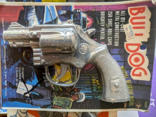 Vintage Lot of 9 Toy Cap Gun-Pistols-Cannon New Old Stock On Cards USA ONLY - Picture 4 of 10