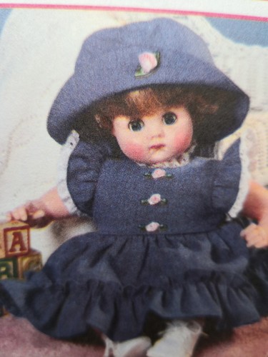 DESIGN YOUR OWN DOLL CLOTHES by Simplicity - Picture 3 of 6