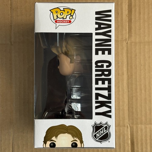 Funko Pop! Wayne Gretzky #45, Los Angeles Kings, Home Jersey, NHL Hockey - Picture 4 of 8