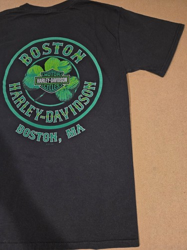 Harley Davidson 4 Leaf Clover Double Sided Boaton Massachusetts Size Small 18x26 - Picture 4 of 9