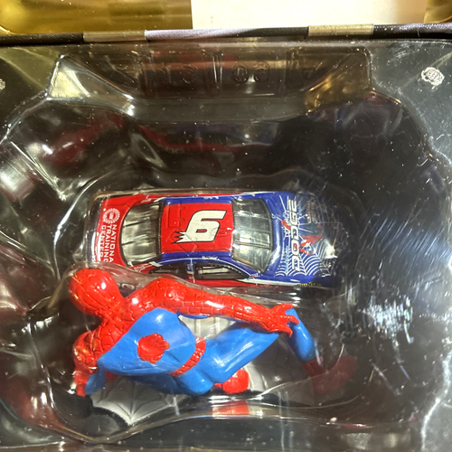 Bill Elliott #9 Dodge / Spider-Man 2001 Intrepid R/T w/Tin Lunchbox Brand New - Picture 3 of 8