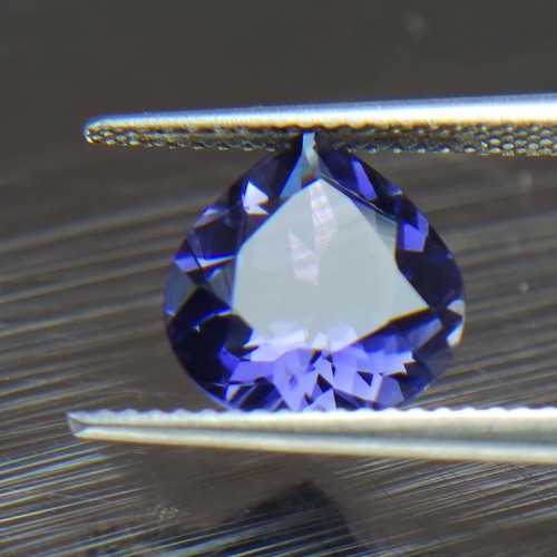 Natural 10.3 mm Indian Iolite, 2.40 carat premium iolite heart shape for ring . - Picture 6 of 10