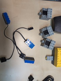 LEGO MINDSTORM SET ROBOLAB FOR SCHOOL RCX 1.0 MOTORS Extras+Software Discs Cords