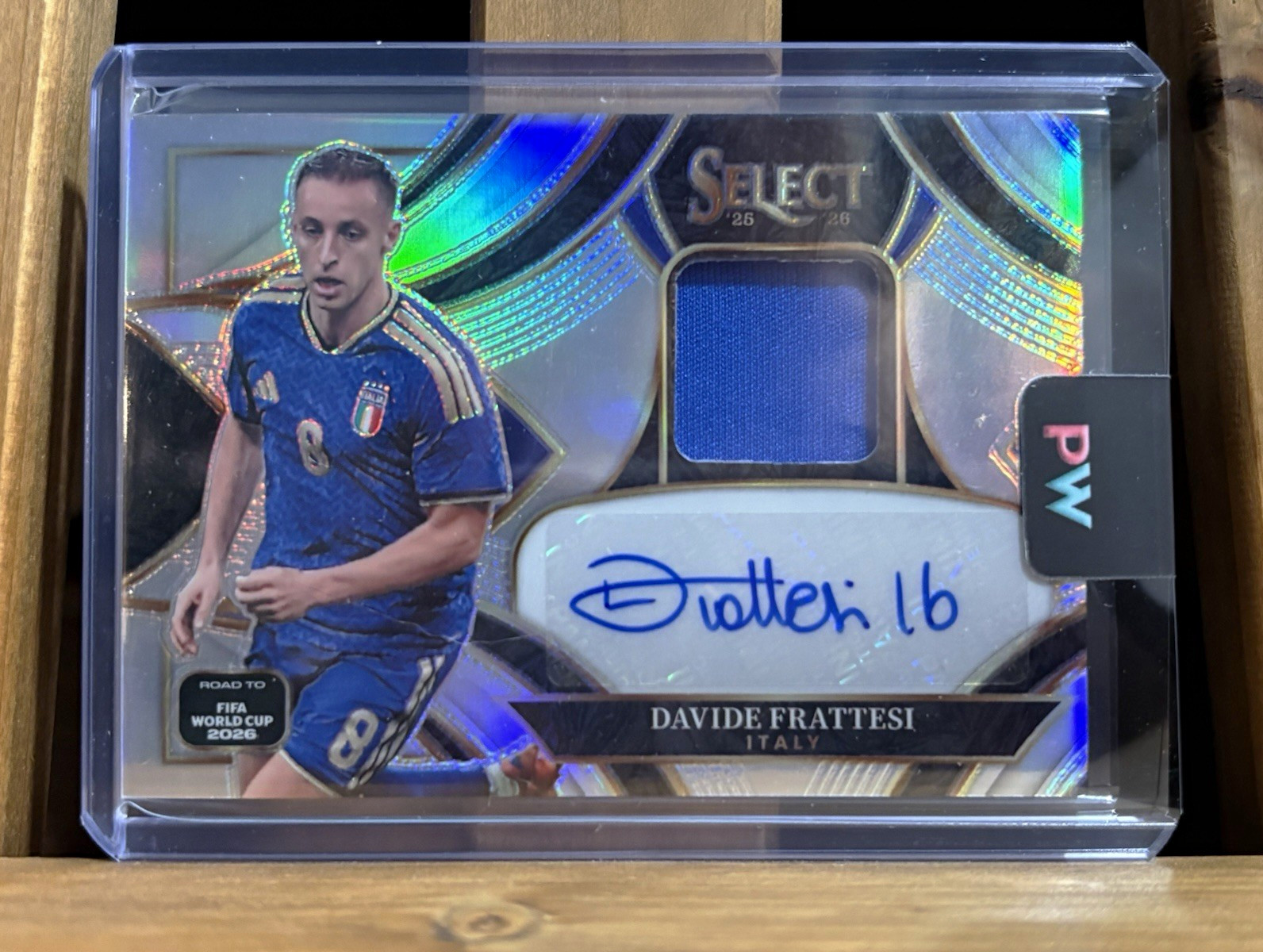 Panini Select FIFA 2025-26 Davide Frattesi Italy Jumbo Swatches Auto MEM #JS-DFI