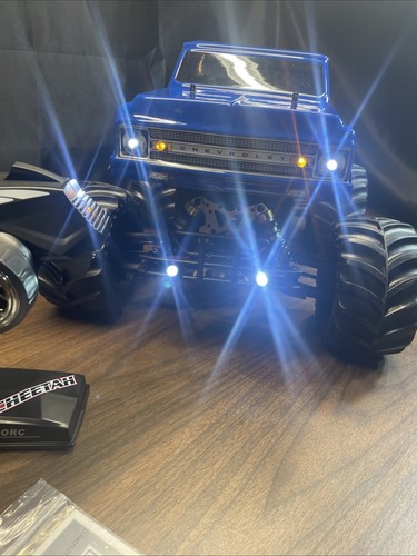 🇺🇸 JLB Racing Cheetah Brushless 1/10 RTR 50mph Hobby Wing 120a ESC 4s Lipo - Picture 4 of 24