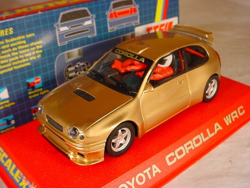 Scalextric Toyota Corolla GOLD #673 von 1000 C2130 MB.