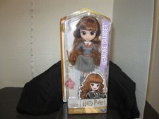MUÑECA COLECCIONISTA HARRY POTTER MUNDO MÁGICO 8