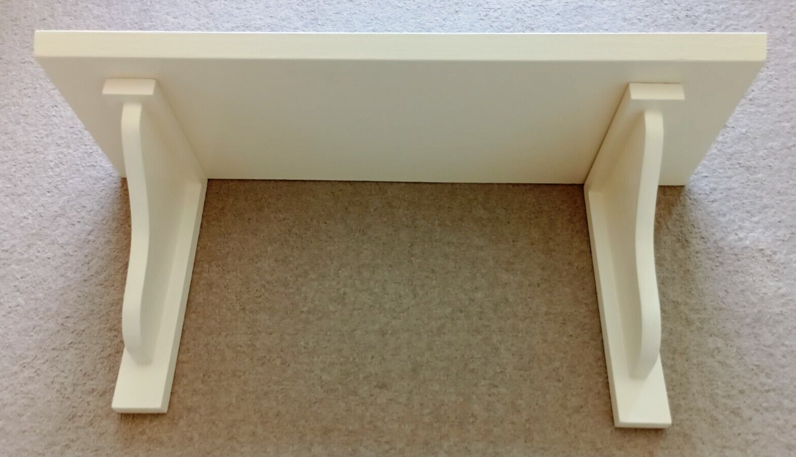 Handcrafted set of three wooden shelves inc brackets in a satin magnolia paint - Picture 2 of 7