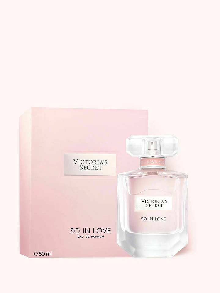 TOTALMENTE NUEVO Perfume Victoria Secret So In Love 1.7 fl. oz. Foto 2 de 2