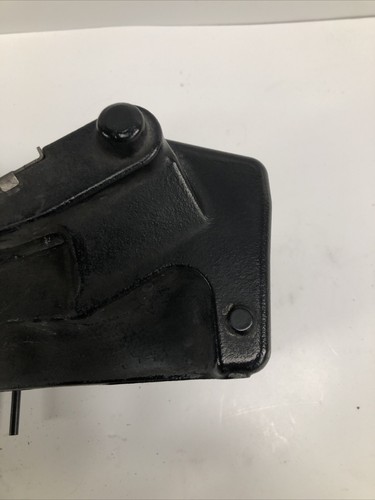 HARLEY DAVIDSON XL REAR CALIPER MOUNTING BRACKET OEM # 42835-05 1" AXLE - Picture 8 of 13