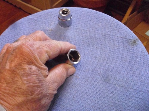 Vintage Stanley 3/8" drive 5/8" socket 6 point 88-980, Good Condition, Used! - Picture 8 of 9