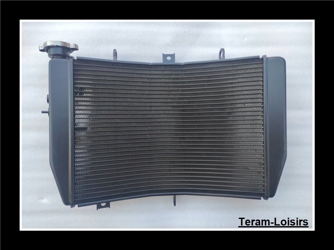 Radiateur moto Suzuki GSXR 600 de 2004 à 2005 pièce neuve type 17710-30G00-000