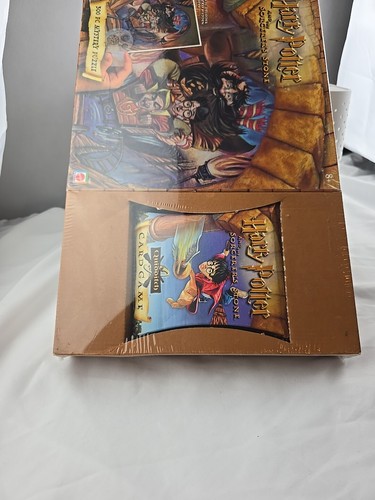 Harry Potter Sorcerer's Stone Collectible 300 MysteryPuzzle W/QuidditchGame New - Picture 5 of 6