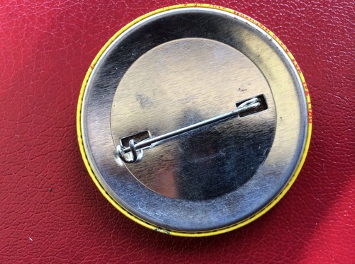 Pinback Button STOP THE U.S. WAR EL SALVADOR  MAY 3. March on the Pentagon. RARE - Picture 3 of 3