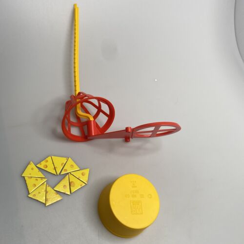 Milton Bradley Mousetrap Replacement Parts Base C & 10 Cheese Pieces - Picture 4 of 4