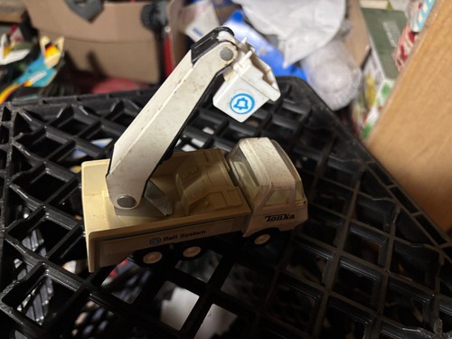 Tiny Tonka Bell Utility Truck - Picture 5 of 8