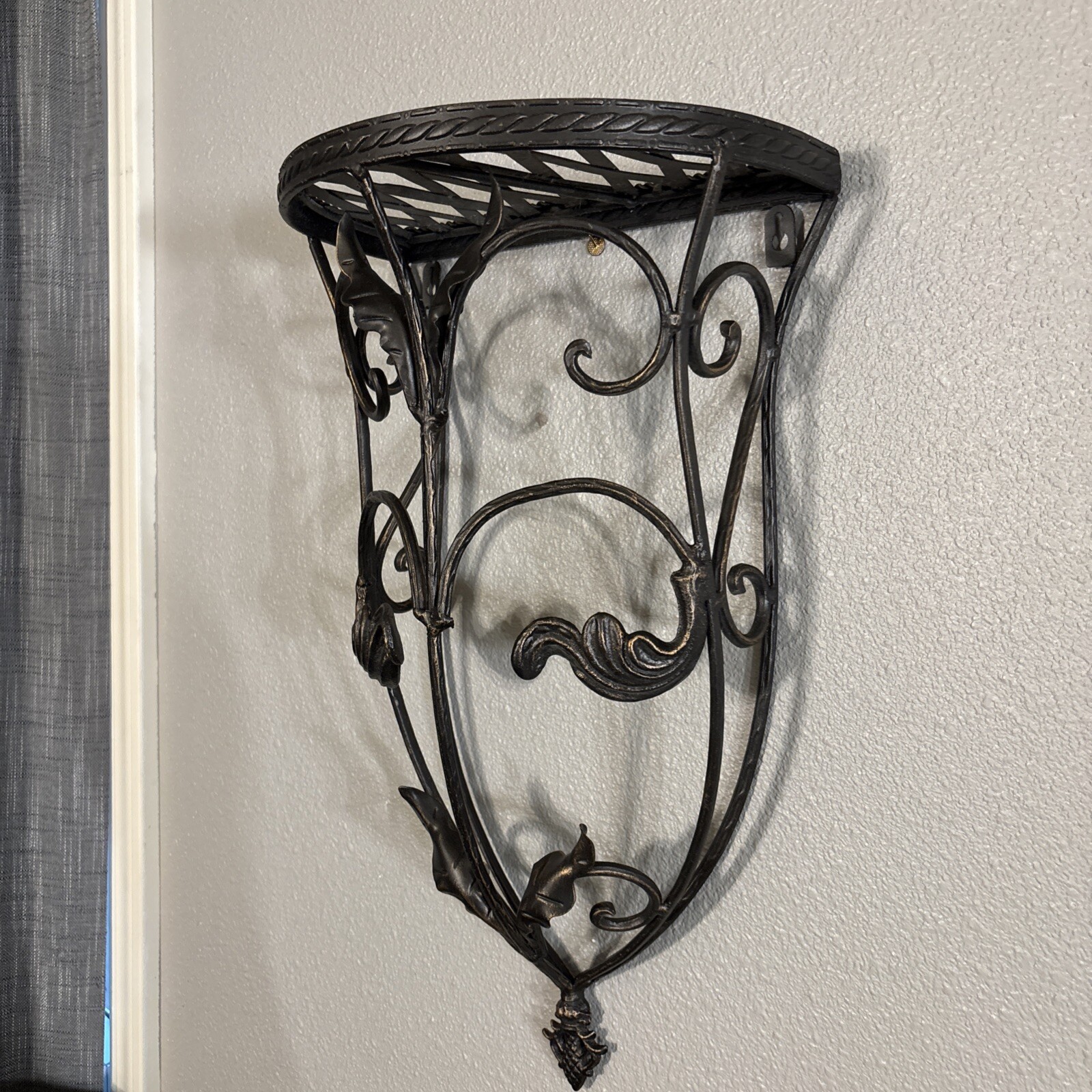 Picture 2 of 8