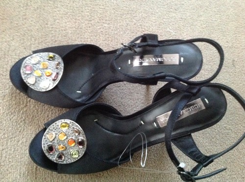 NEW BCBG Maxazria Women’s Black Silk/Satin shoes- size 8.5B/38.5 - Picture 7 of 9