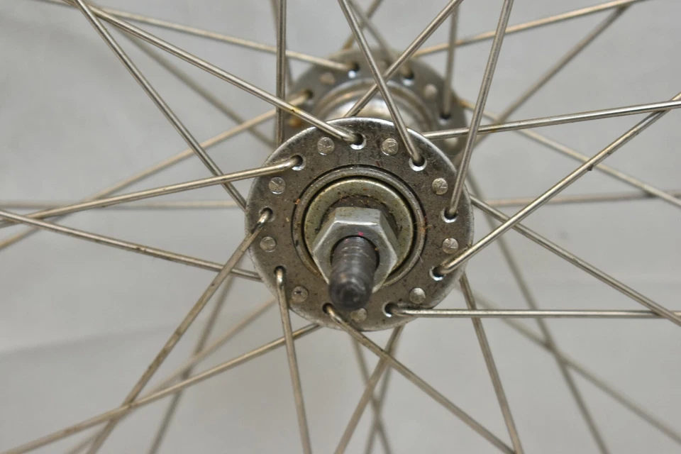 HJC P-7X 24" Front Bike Wheel & Hub Silver OLW100 24mm 36S AV Axle 507 ISO - Image 3 of 4