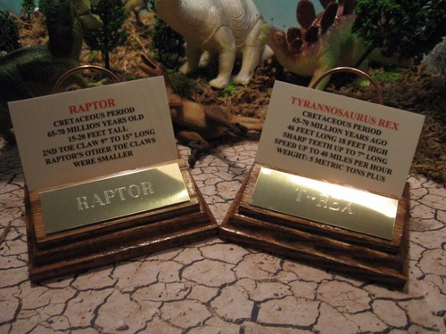 RAPTOR CLAW T-REX TOOTH MUSEUM QUALITY REPLICA w/STAND  - Picture 5 of 6