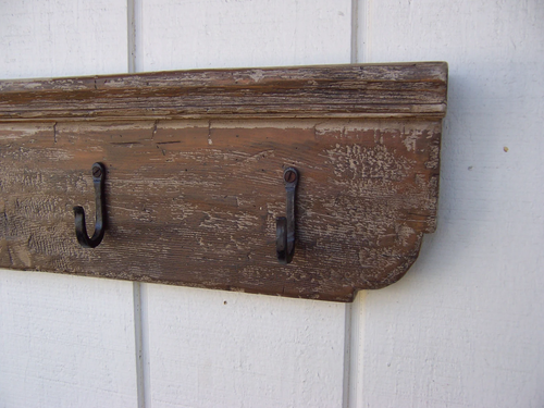 PRIMITIVE RUSTIC PAINTED COAT RACK WALL SHELF FARMHOUSE SHELVES COUNTRY HOOKS - Picture 6 of 11