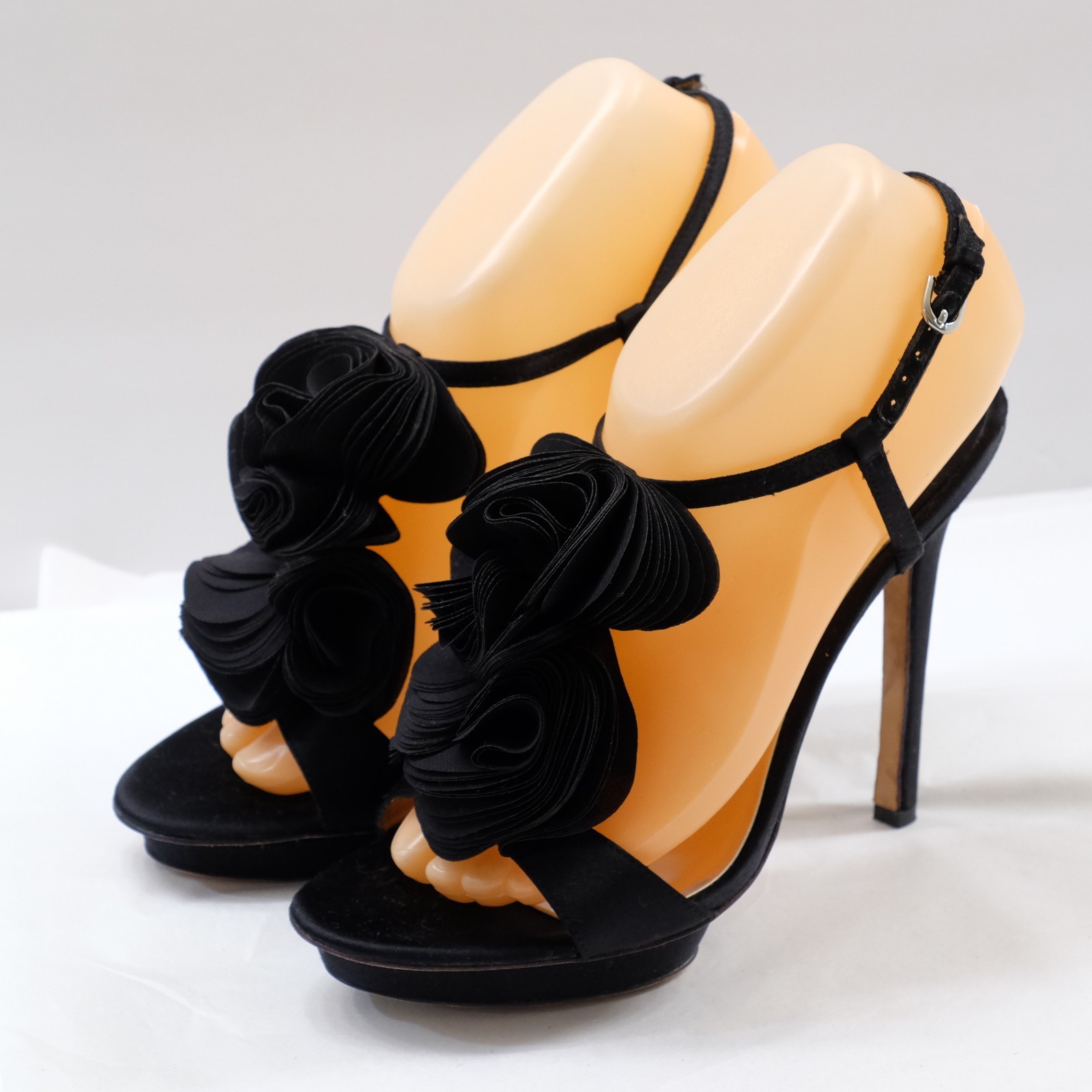 EUC Badgley Mischka Women's Sz 7.5M Silky Black Slingback Heels Floral Accent MS EUC Badgley Mischka Women's Sz 7.5M Silky Black Slingback Heels Floral Accent MS