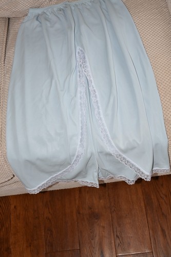 SLP XY19 - Creamy soft waist slip, pale blue, pre-loved, Petula, WMS - Picture 5 of 5