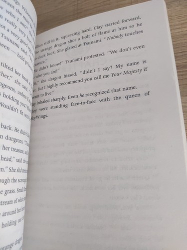 Wings of Fire Book One: The Dragonet Prophecy - Paperback - - Picture 4 of 8