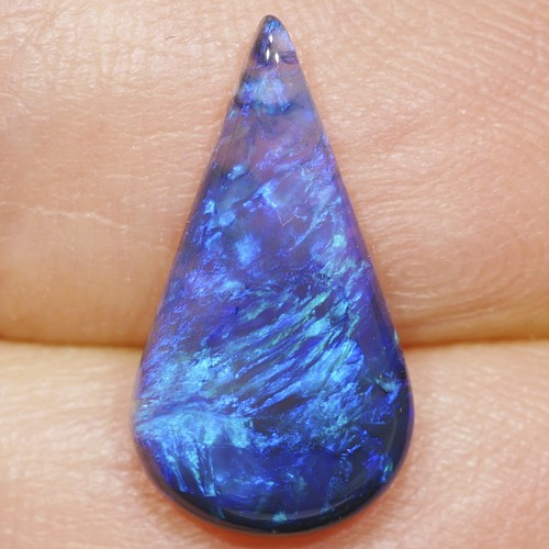 3.55 ct Schwarzer Kristall Opal aus Lightning Ridge - Australien