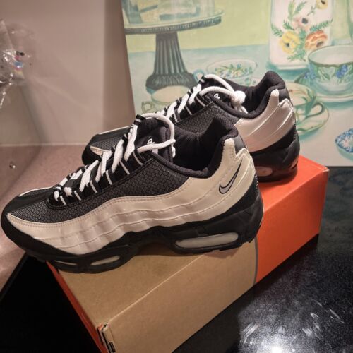 Nike Air Max 95 BIANCO/BIANCO NERO 2005 da uomo taglia 7,5 rare 609048-111 vintage NUOVE - Foto 4 di 18